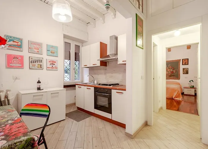 Apartment Artistic Colorful Vatican Museums *