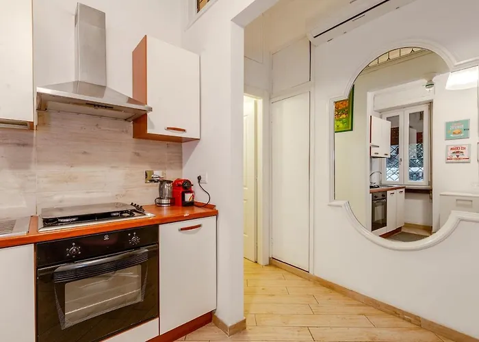 Artistic Colorful Vatican Museums Apartment Rom