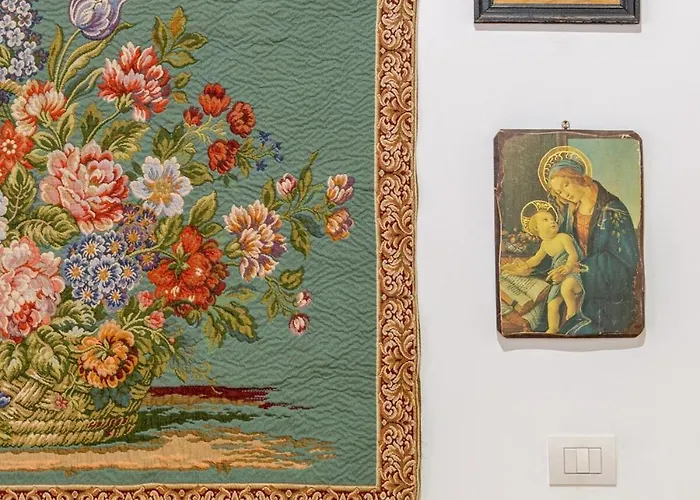 Apartment Artistic Colorful Vatican Museums Rom