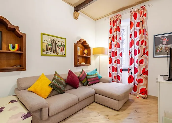 Apartment Artistic Colorful Vatican Museums *